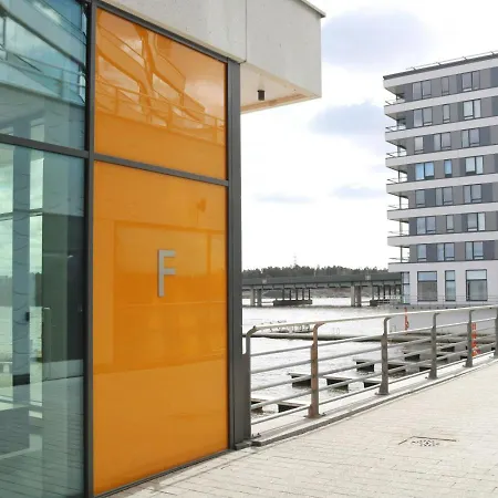 Spacious For 4 With Sauna * Helsinky