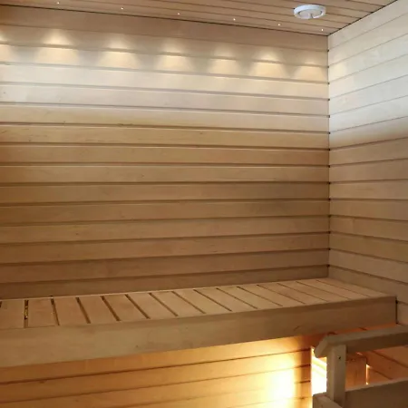 Spacious For 4 With Sauna