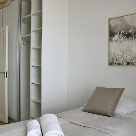 Spacious For 4 With Sauna Helsinky