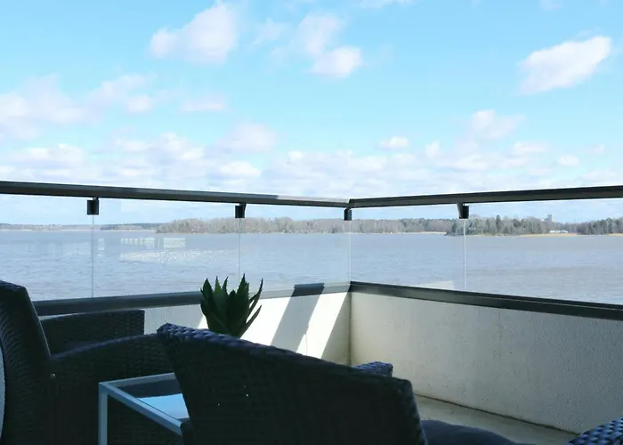 Spacious For 4 With Sauna هلسنكي